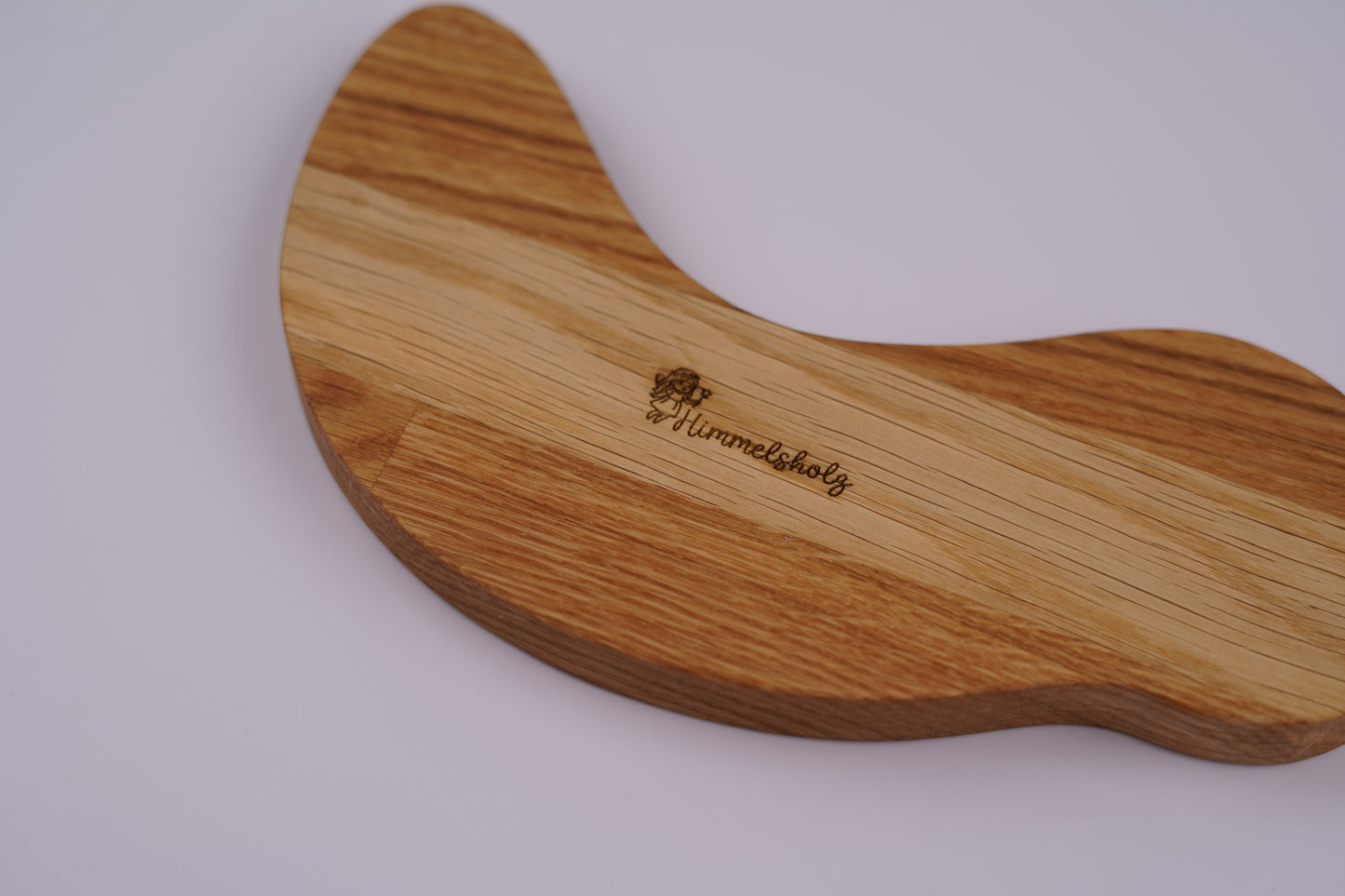 Holzhalter aus geölter Eiche – asymmetrisch mit 3 Schraubgläsern für Aquarellfarben