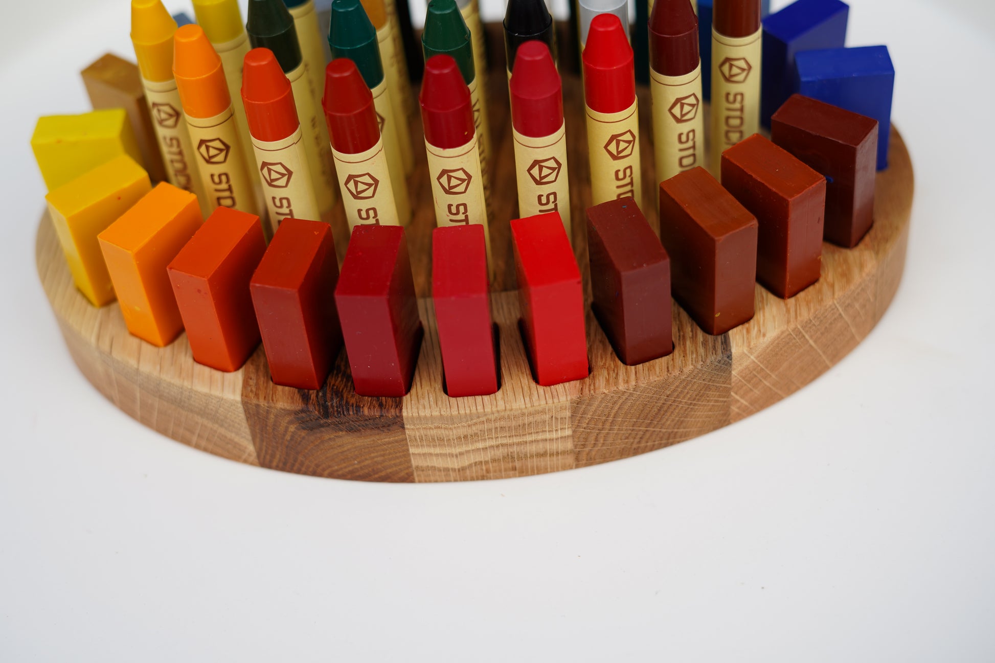 Großer ovaler Buntstifthalter aus Naturholz, passend für 24 Stockmar Stifte & 24 Blöcke