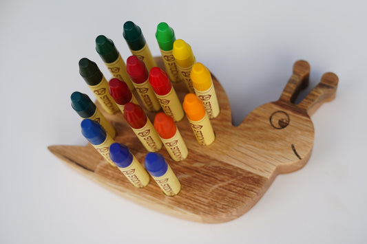 Wachsmalstifthalter Schnecke aus Eichenholz für 16 Stockmar Stifte – Himmelsholz