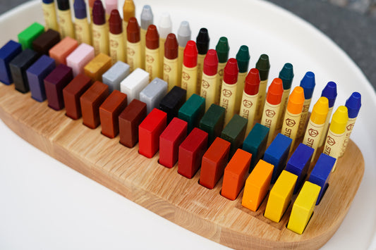 Waldorf Buntstifthalter aus Eichenholz für 32 Stockmar Stifte und 32 Wachsmalblöcke – Himmelsholz